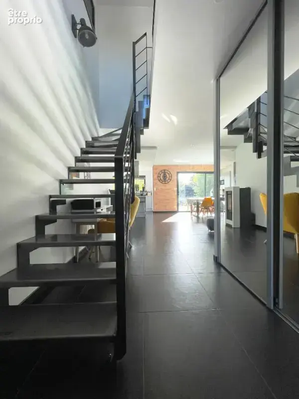 MONTFORT-SUR-MEU - Contemporaine  T7 150 m² - photo 2