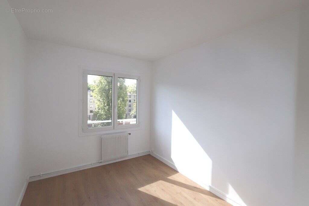 Appartement à CLICHY-SOUS-BOIS