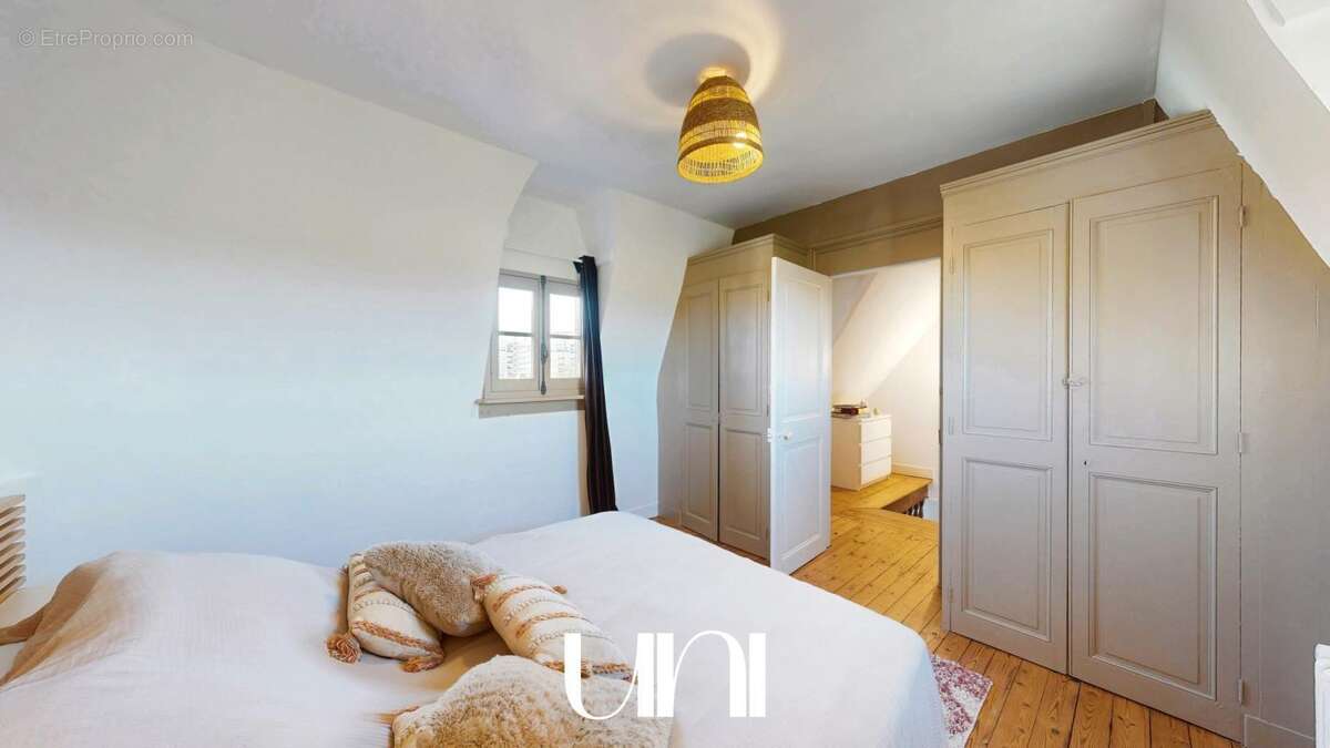 Maison à FLEURY-SUR-ORNE