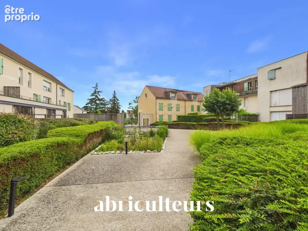 Appartement à SURVILLIERS