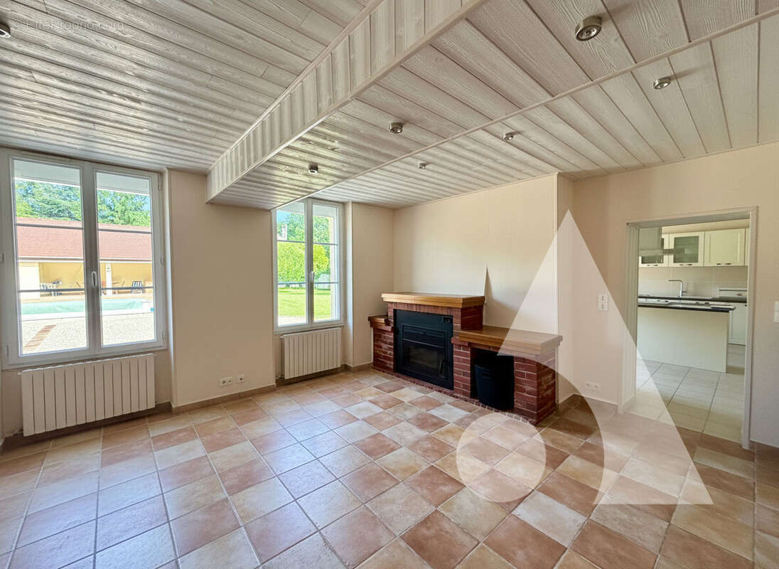 Belle Longère Forêt Chenu 7 pièce(s) 152 m2 3 chambres 1 bureau - photo 6