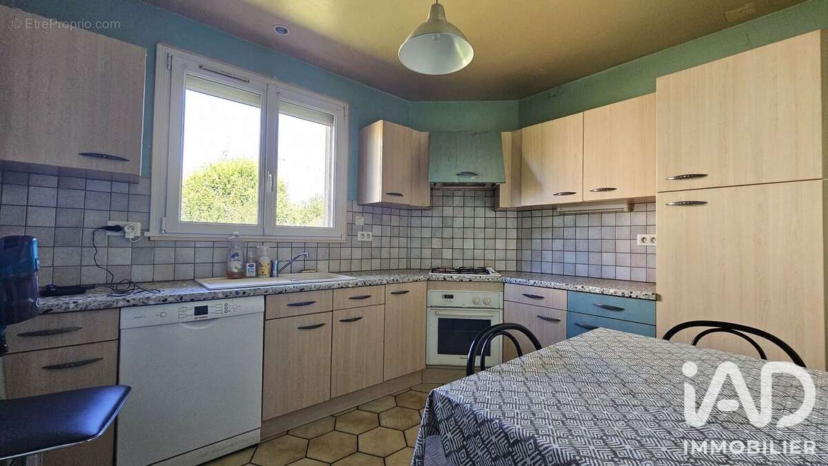 Maison 98 m² à Saint-Etienne-De-Maurs  - photo 6