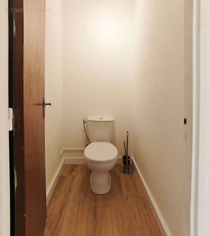 SALERNES appartement rénové, 2 pièces de 53.50 m² avec terrasse. - photo 7