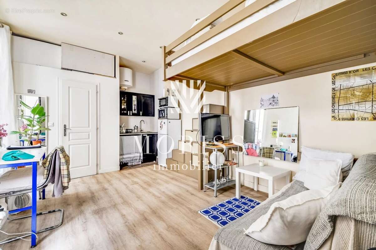 Appartement à PARIS-18E