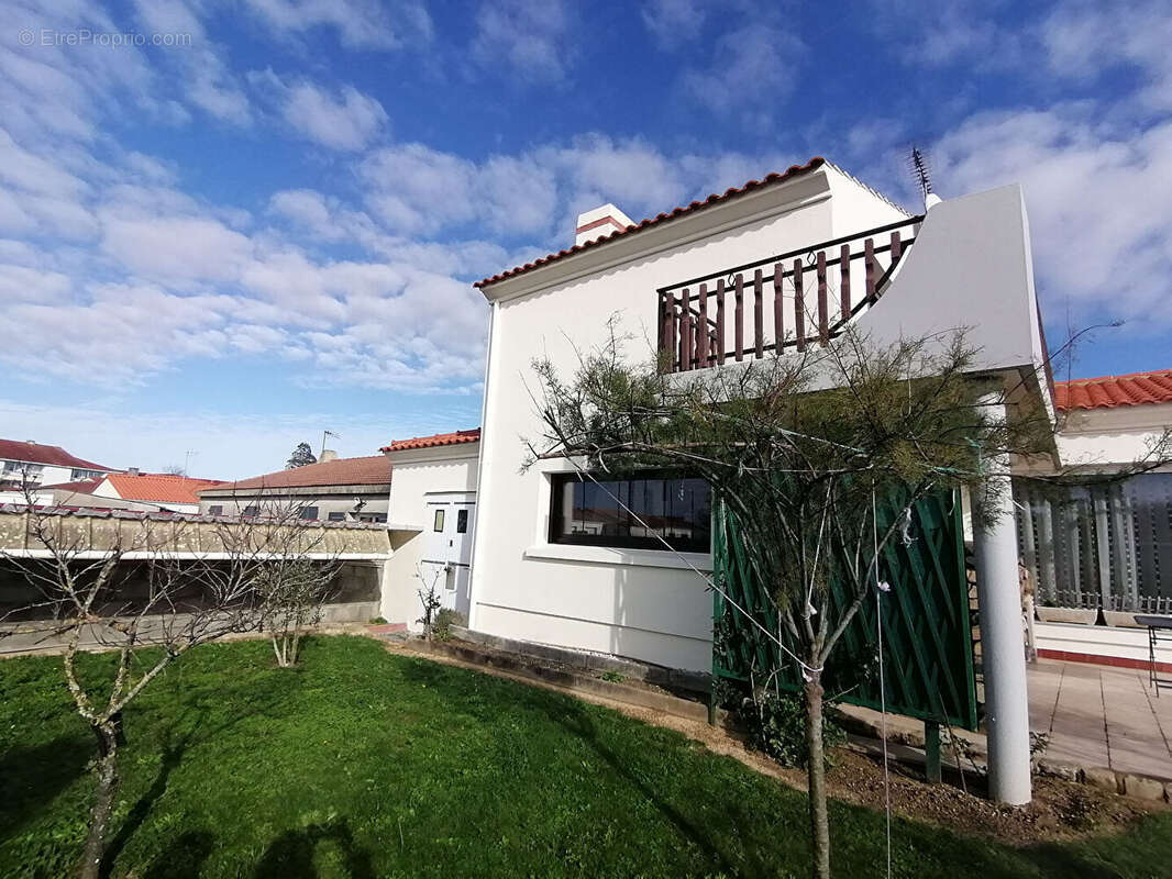 Maison à COMMEQUIERS