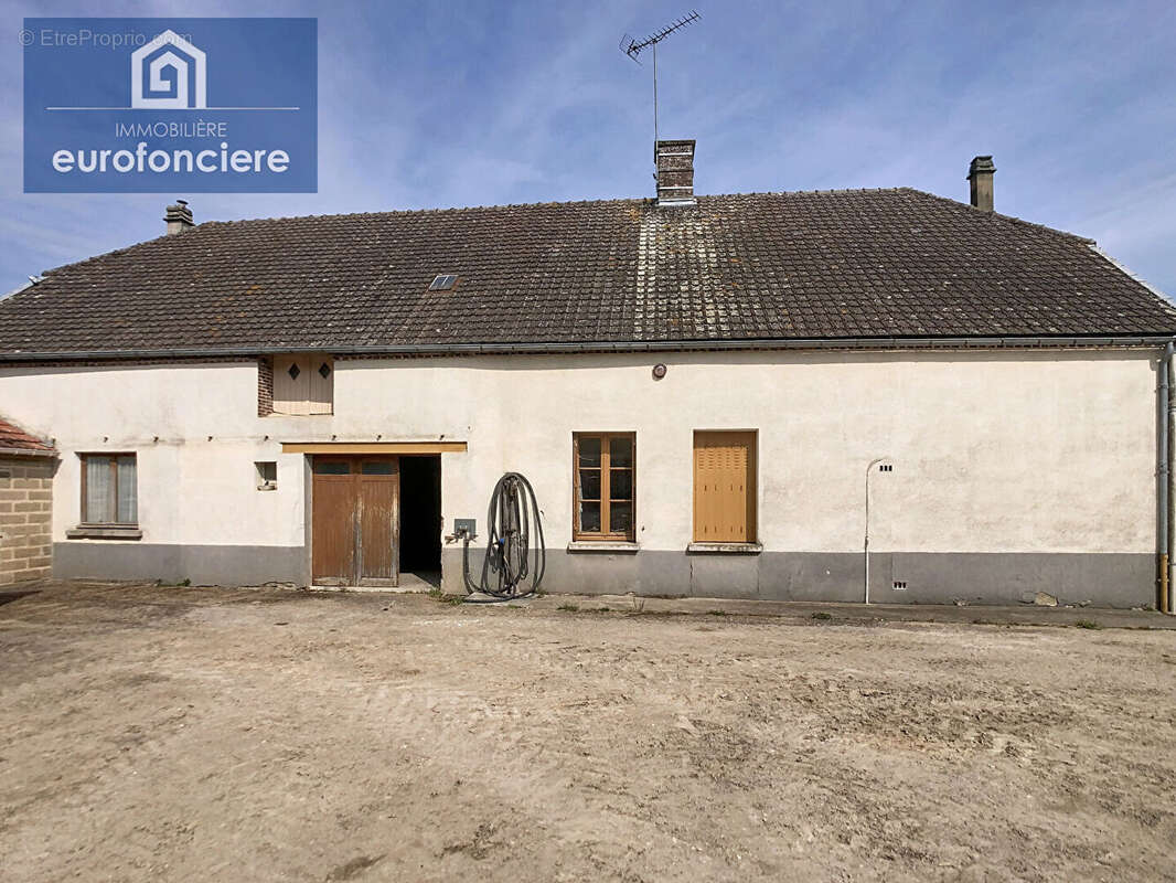 Maison à DIERREY-SAINT-JULIEN