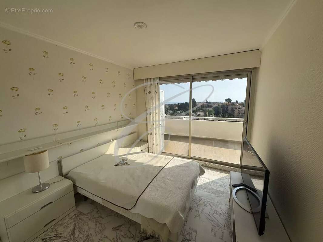 Appartement à ROQUEBRUNE-CAP-MARTIN