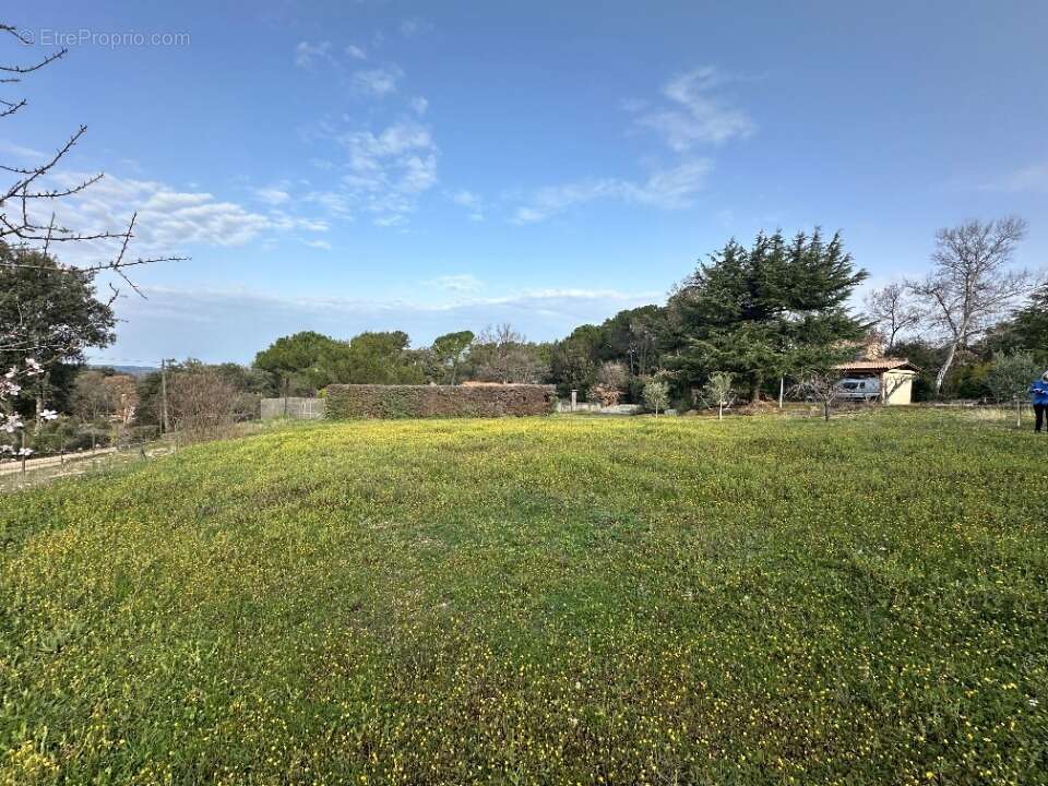Terrain à LA BASTIDONNE