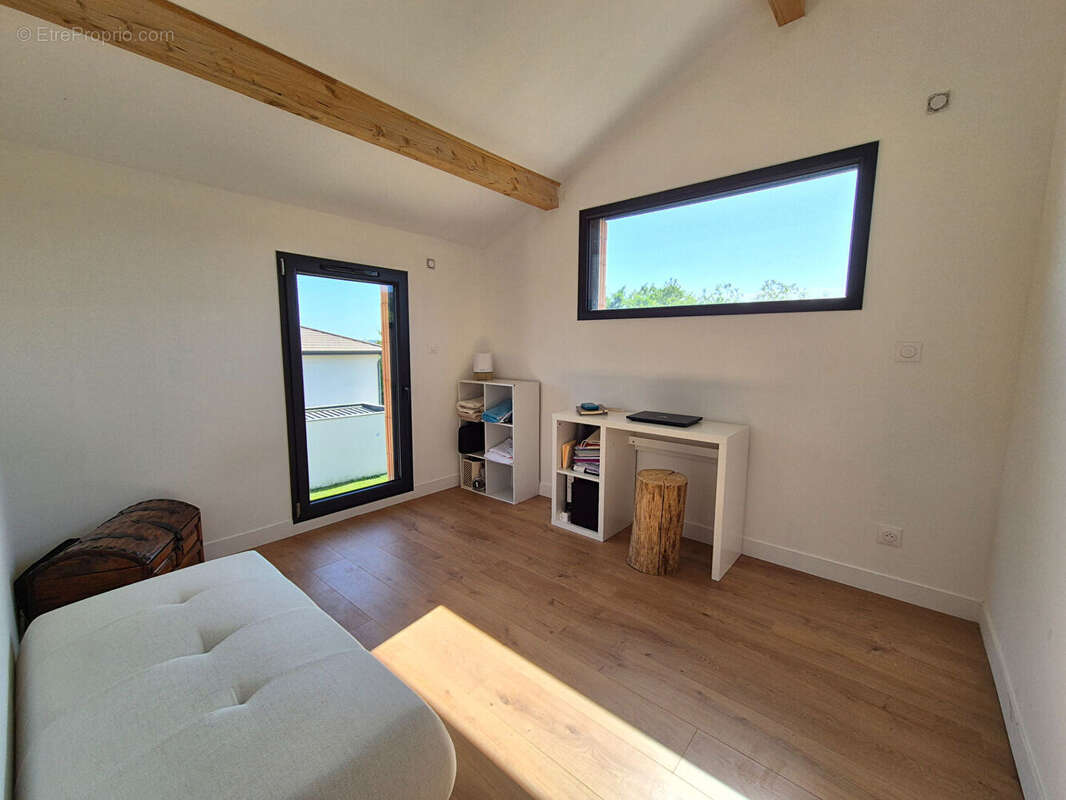 Maison à POLLIAT