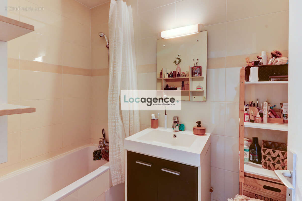 Appartement à MANDELIEU-LA-NAPOULE