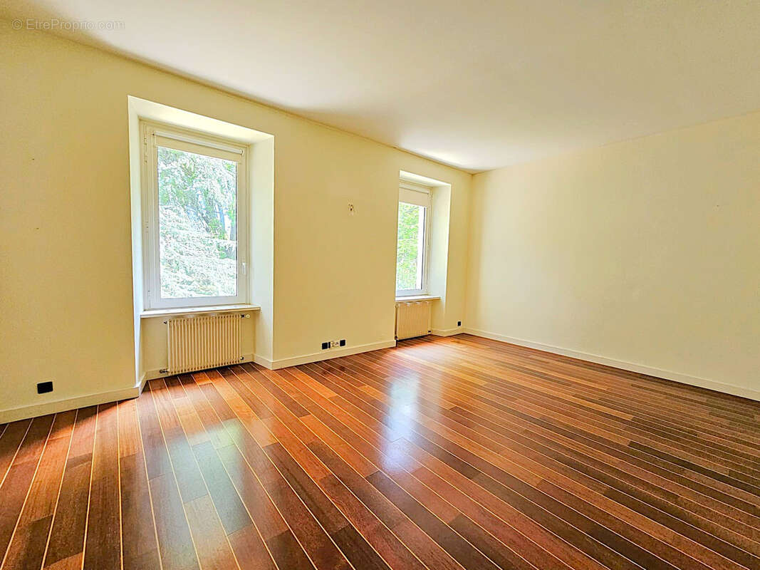 Demeure de caractère au cœur de la ville   450m2 -10 chambres- piscine sur parc de 8000m2 Coliving-Coworking- - photo 36