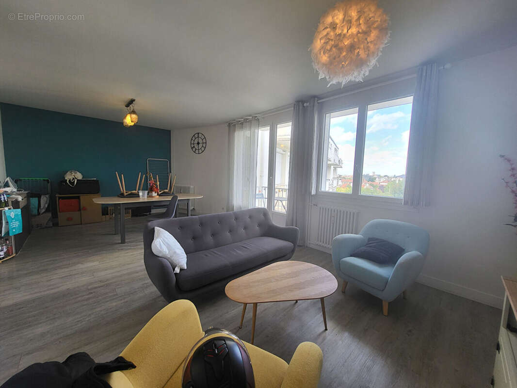 Appartement à SAINT-ANDRE-LES-VERGERS