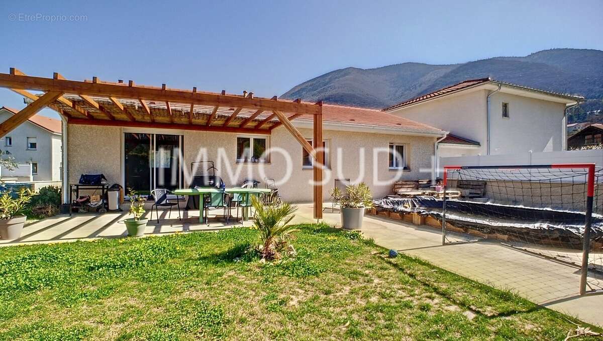 Maison à SAINT-GEORGES-DE-COMMIERS