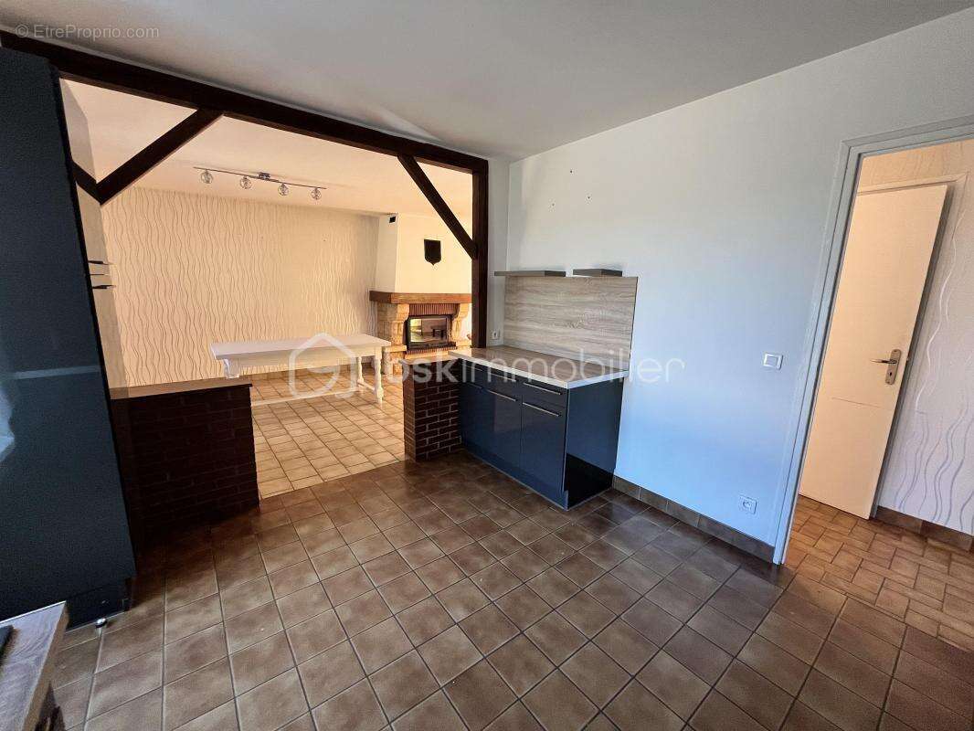 Charmant pavillon de plain-pied sur sous-sol complet avec garage et terrain - photo 10