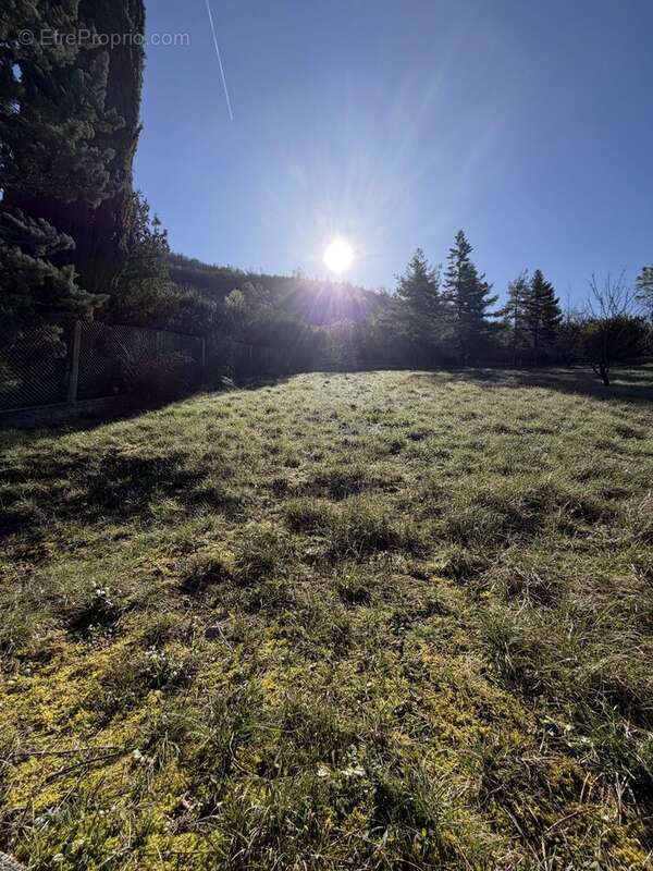 Terrain 1790 m² à Coux  - photo 3