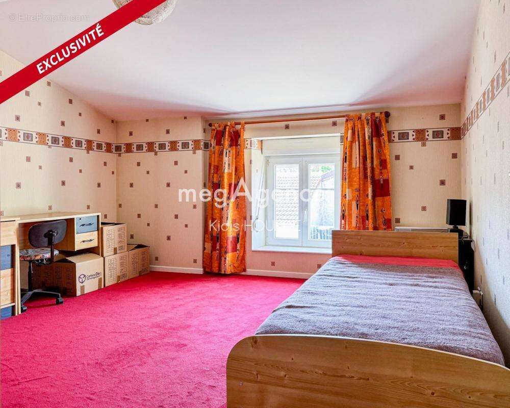 Spacieuse maison dans un cadre paisible - photo 16