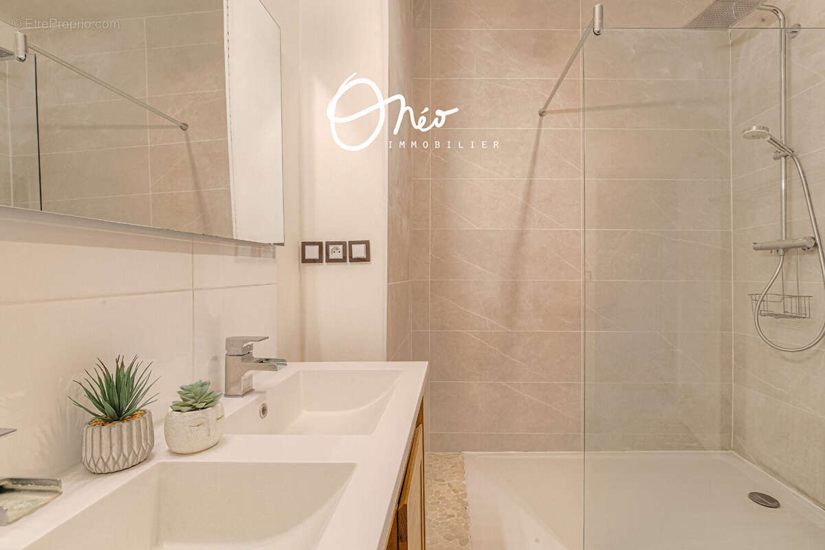 Maison à SAINT-GENIS-LAVAL