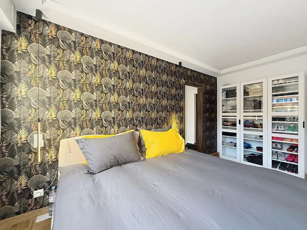 Appartement rénové de 115 m² Dernier etage au Cannet  - photo 7