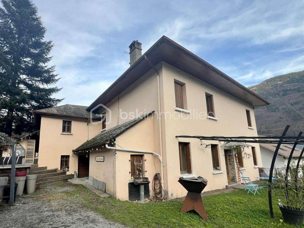 Maison à SAINT-REMY-DE-MAURIENNE