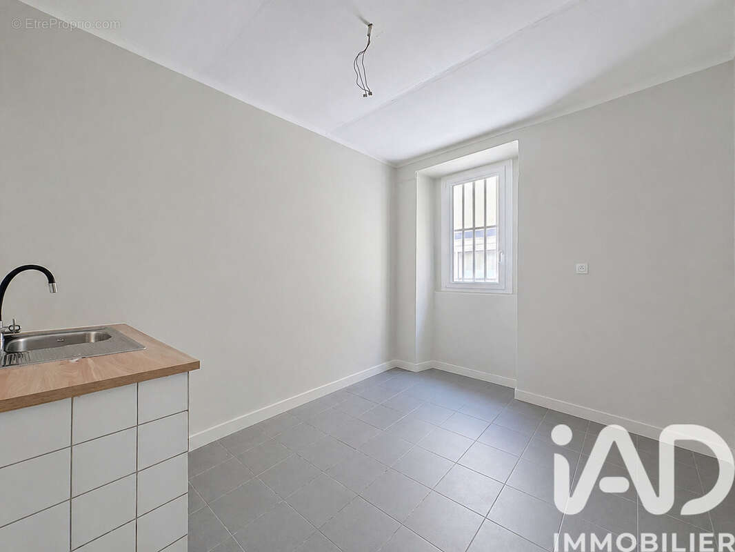 Photo 3 - Commerce à CAVAILLON