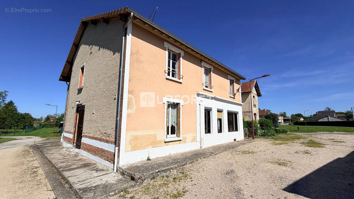 Maison à CERNAY-EN-DORMOIS