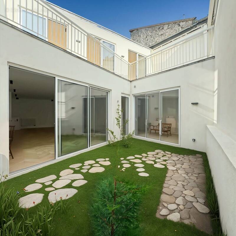 Maison à CHARENTON-LE-PONT