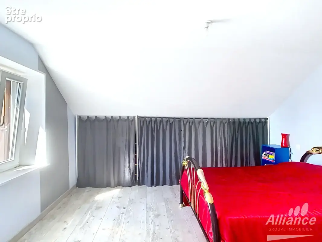 Appartement 4/5 pièces -  FESCHE LE CHATEL Dernier étage, garage, cave et jardin - photo 5
