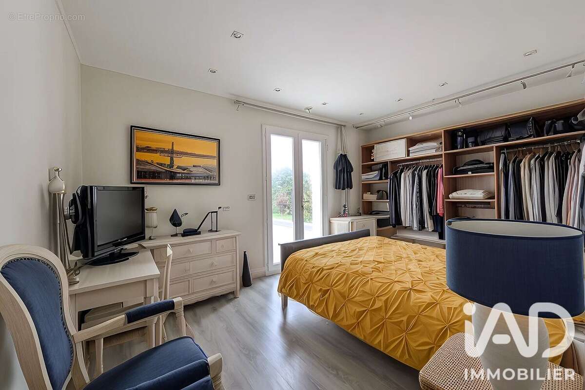 Maison 146 m² à Boussac  - photo 5