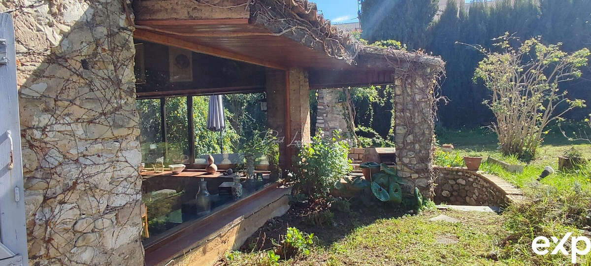 Maison à SAINT-LAURENT-DU-VAR