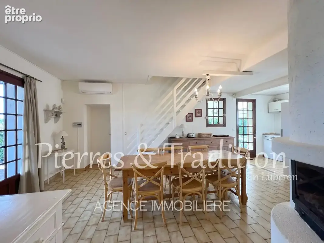 St Saturnin les Apt, maison de 120m2 avec jardin et piscine - photo 5