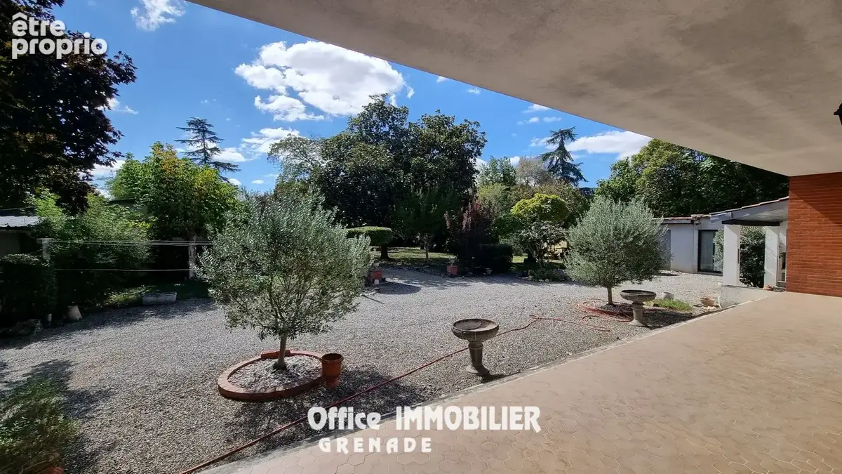 Maison 6 pièces 136 m² à vendre à Grenade (31330) - photo 2