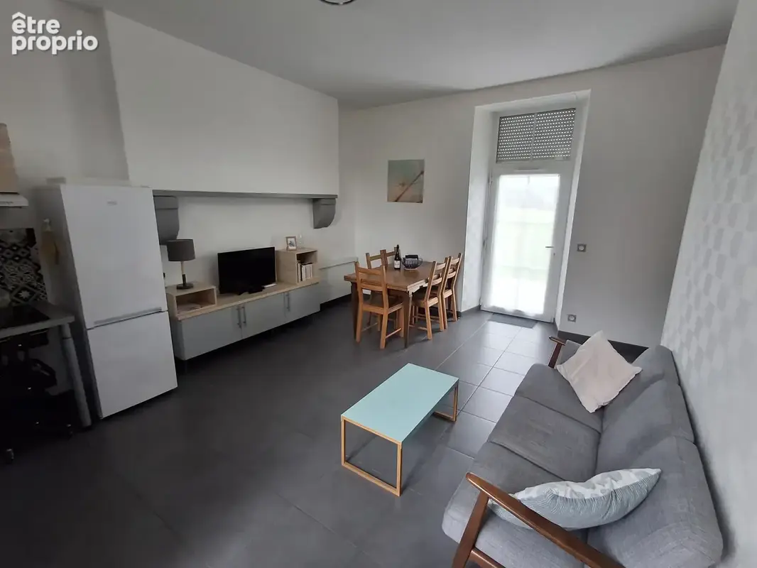 À La Chapelle-Fleurigné, villa de 200m2 avec 9 pièces à vendre - photo 3