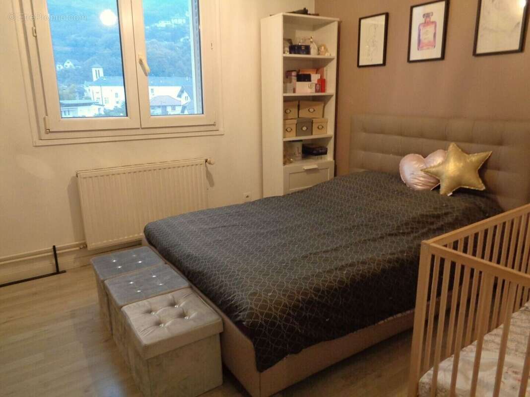 Appartement à FROGES