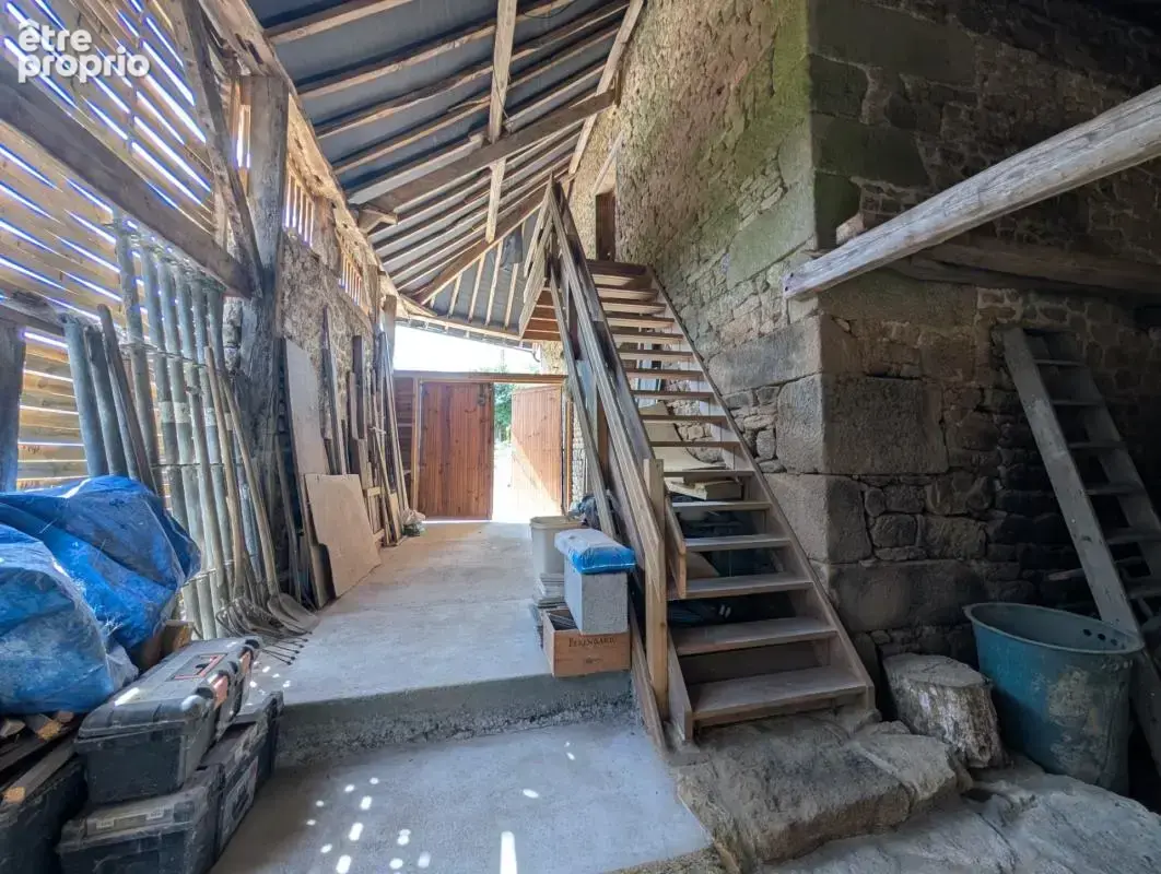 Mellé (35) : Longère de caractère rénovée (5 pièces) avec gîte indépendant, dépendances et potentiel d'aménagement - photo 25