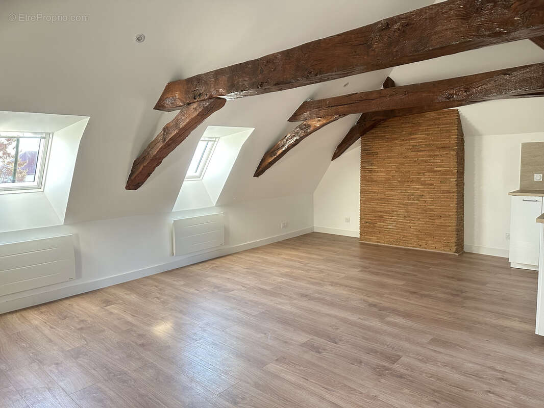 Appartement à MELESSE