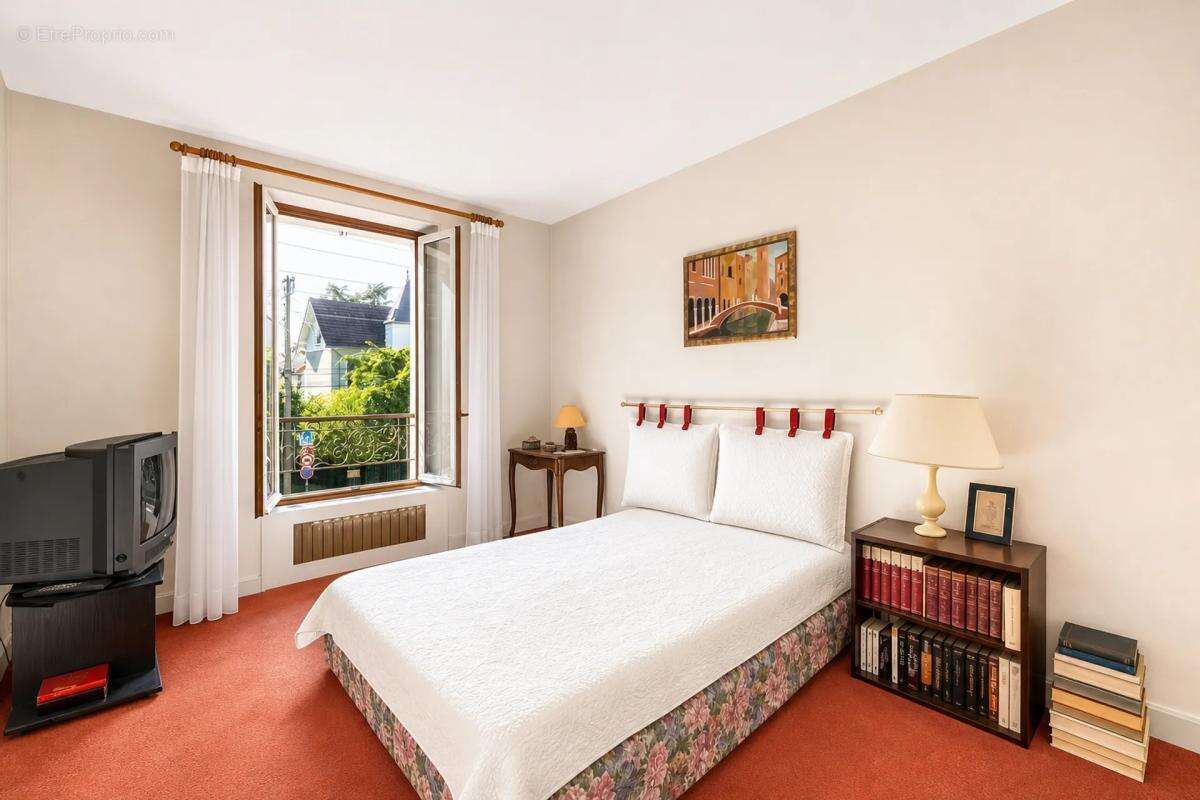 Maison de 7 pièces de 140 m² à Eaubonne - photo 14