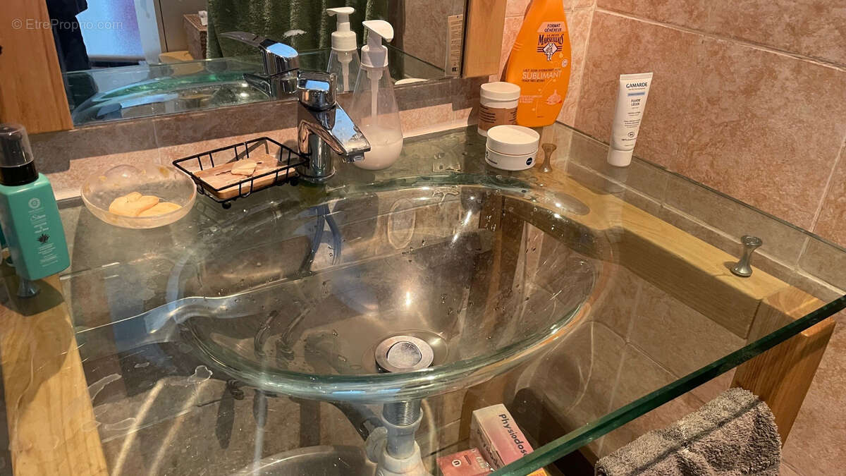 Appartement à MARSEILLE-5E