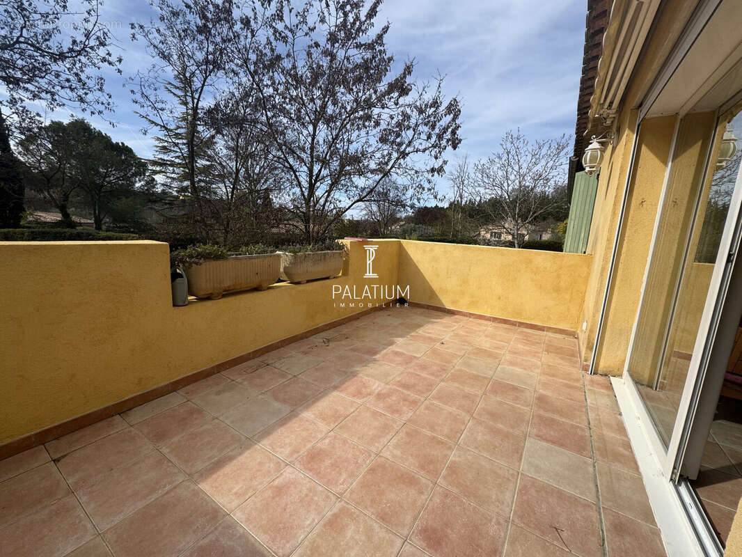 Maison à VALENSOLE