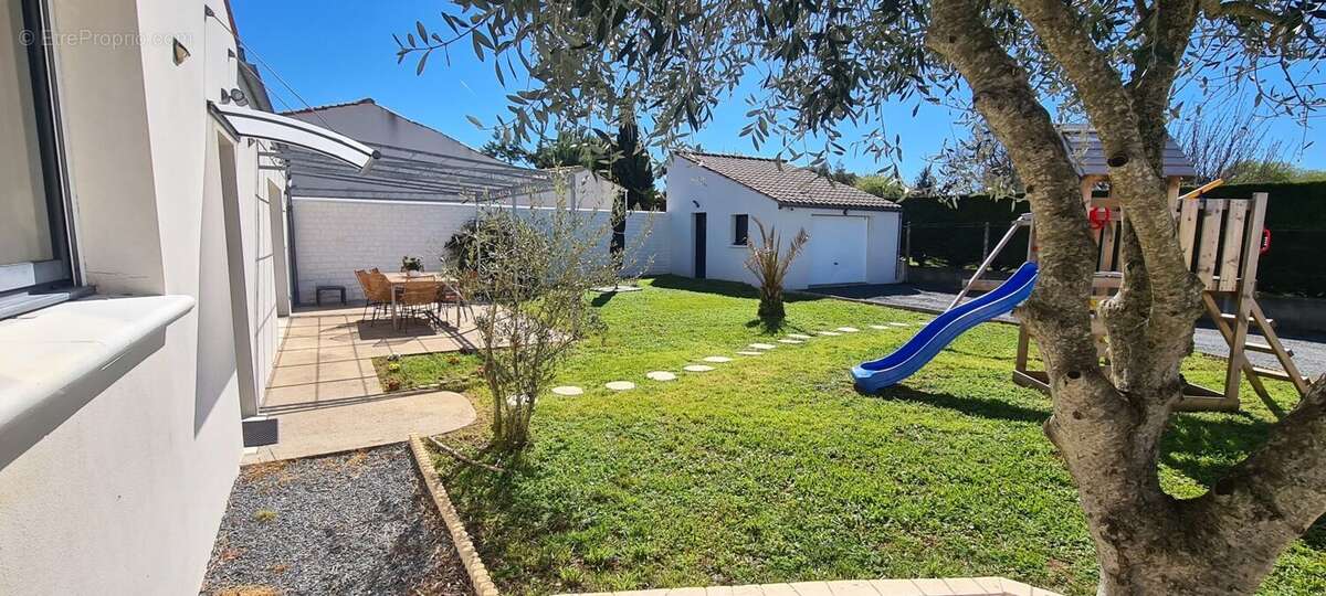 Maison à LE GUE-D'ALLERE