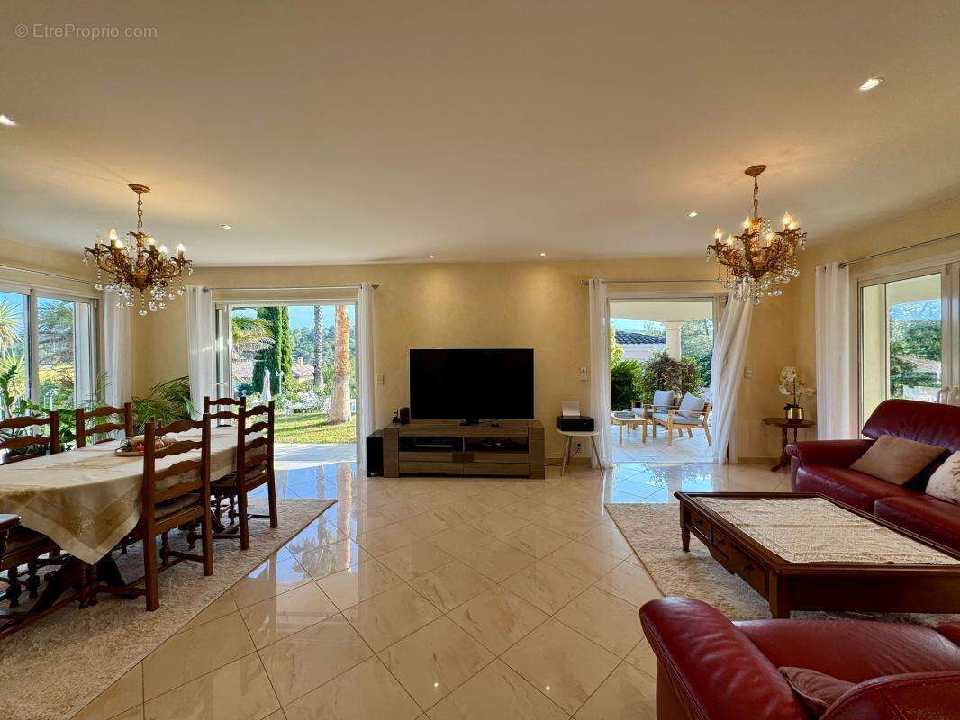 Maison à SAINT-RAPHAEL