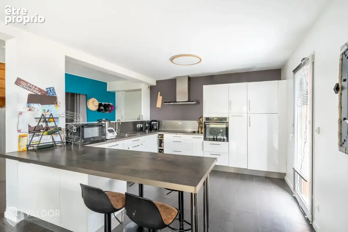 Hauteurs d'Anse - Maison familiale avec 4 chambres et jardin paysagé - photo 6