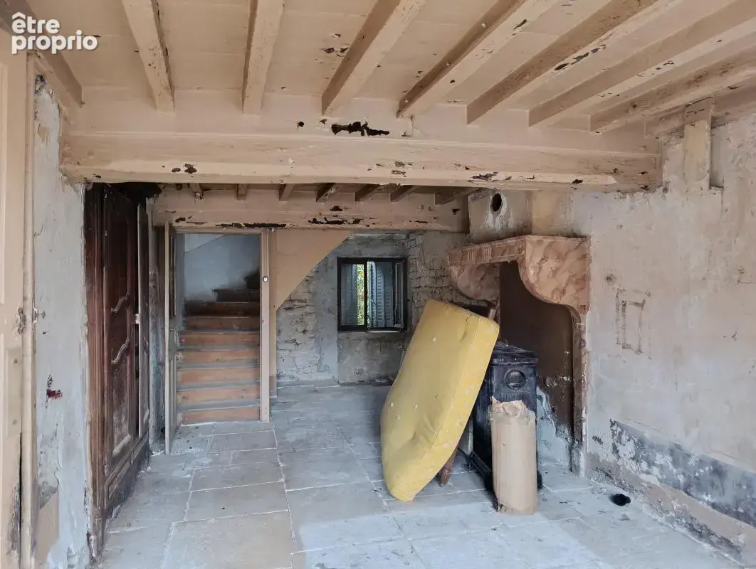 Maison a rénover - terrain- dépendances - photo 7