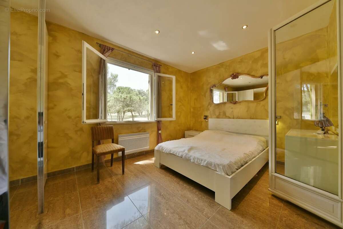 Maison à UZES