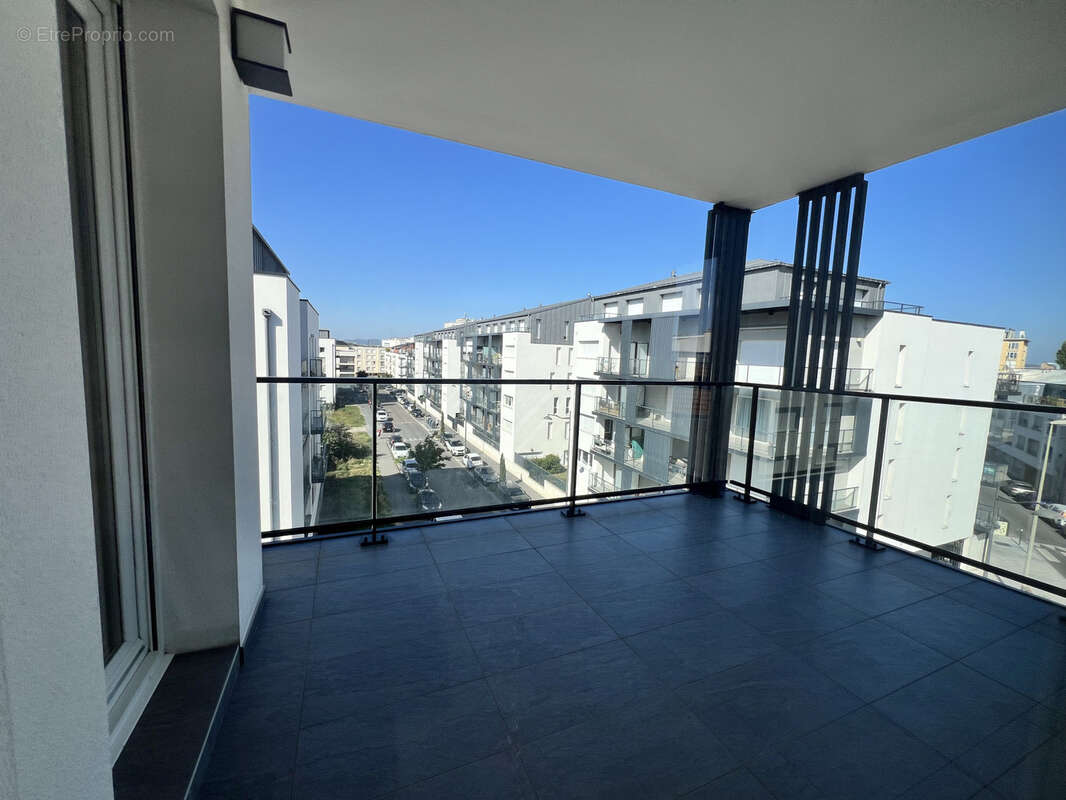 Secteur clairmarais - residence de standing 2021 appartement type 2 de 44m2 + terrasse + box garage - photo 7