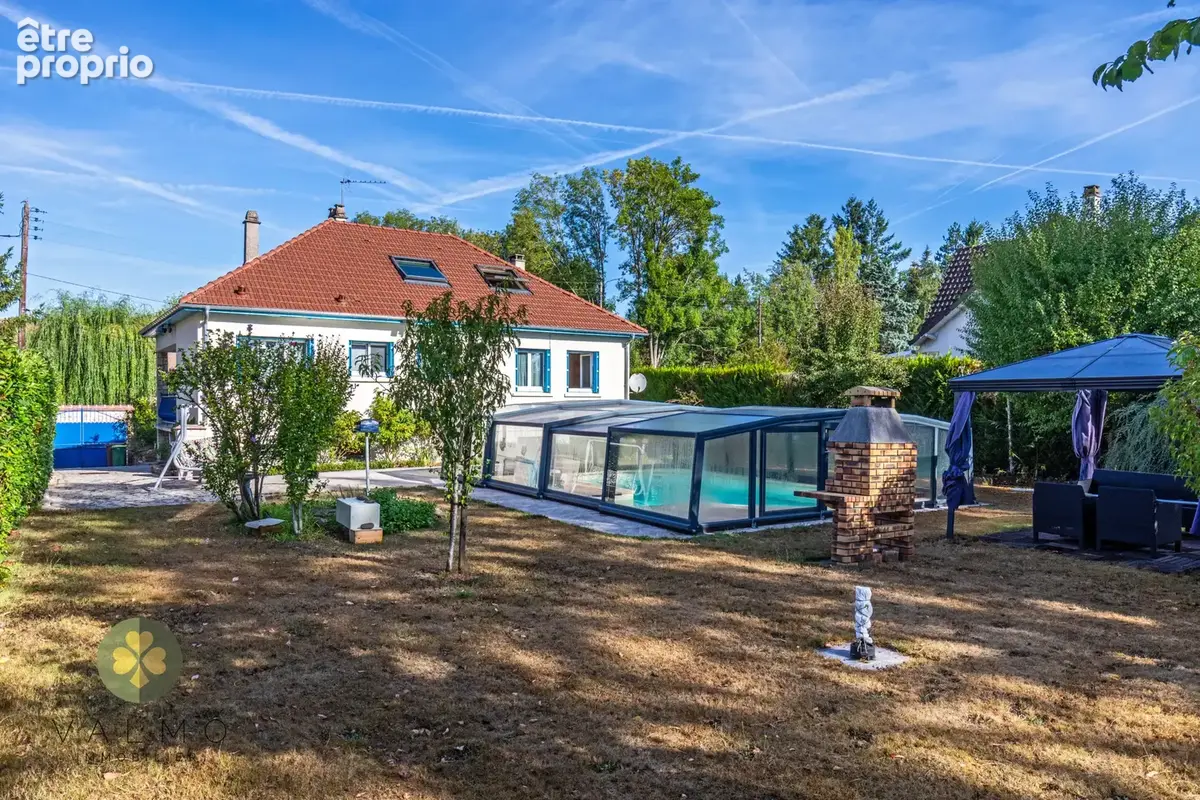 Maison à HOUDAN