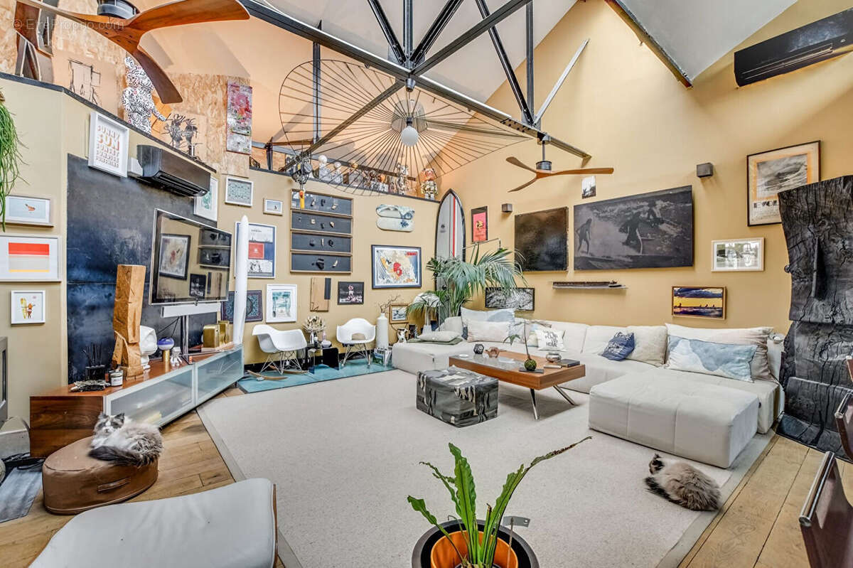 Appartement à LES LILAS