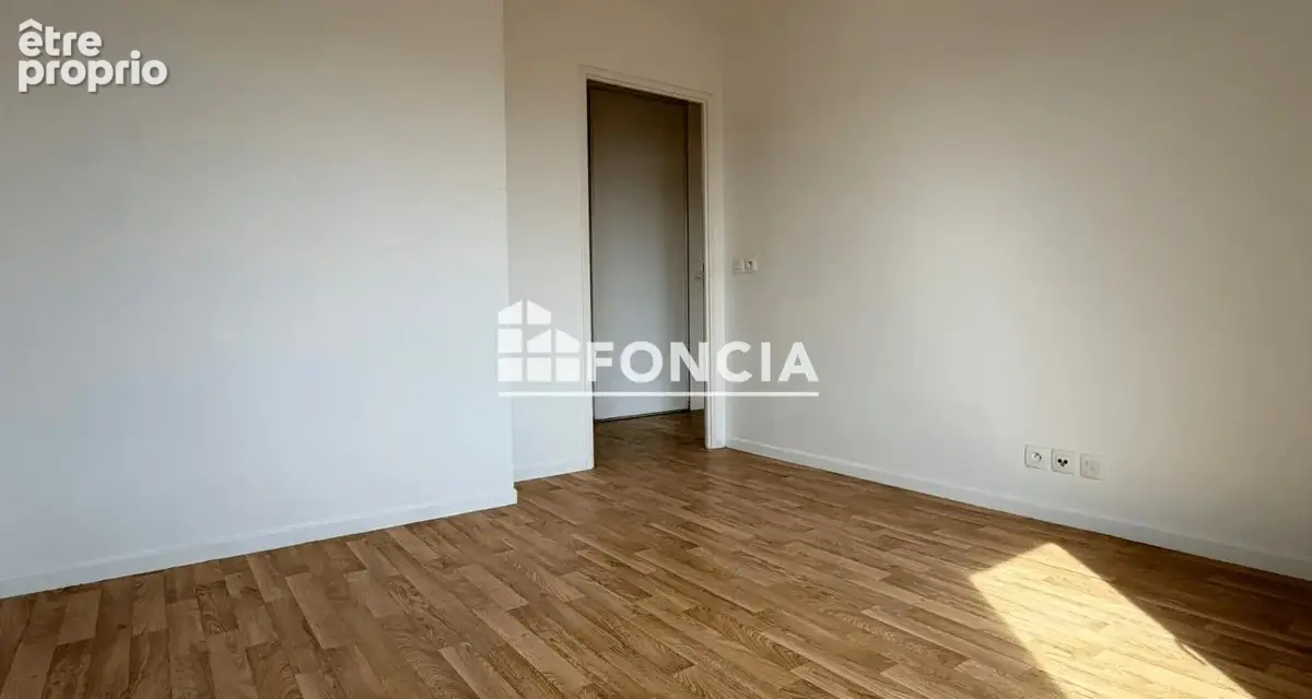F3 en très bon état avec balcon et parking sous-sol - photo 8
