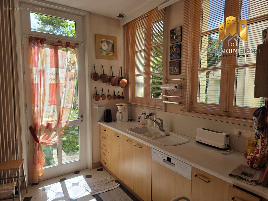 Maison à LA CHARTRE-SUR-LE-LOIR