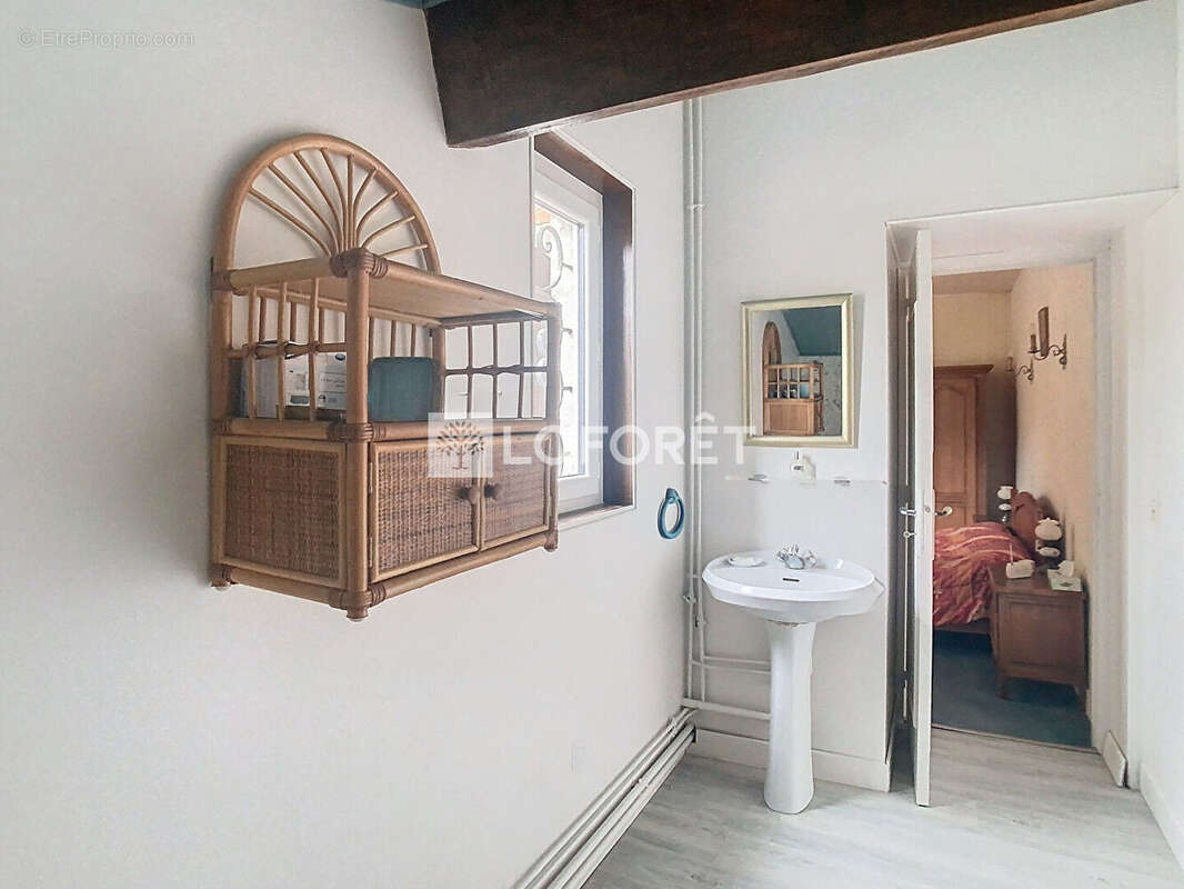 Maison pierre, 3 chambres, garage, chai et jardin - photo 8
