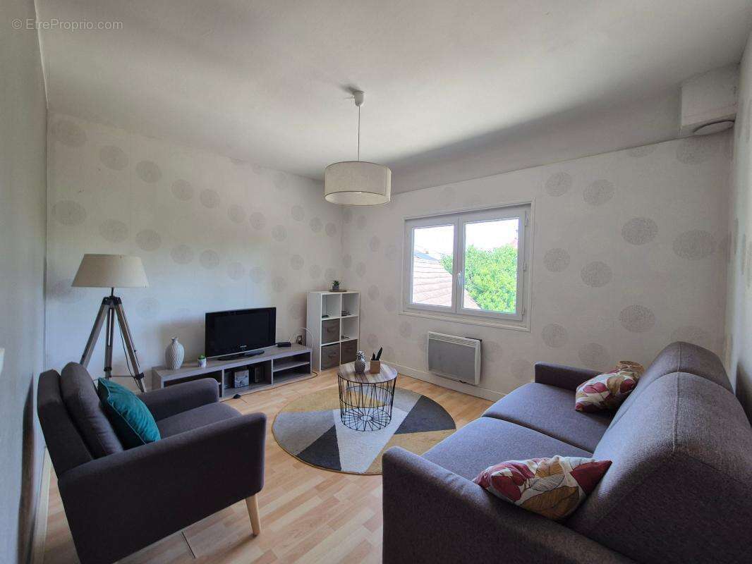 Maison à TERRASSON-LAVILLEDIEU